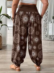 SHEIN VCAY Plus Size Women Vacation Ruched Waist Floral Print Harem Pants - Brown - View 2