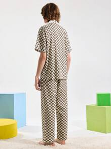 Notgurli 男士棋盘格印花短袖 T 恤和裤子睡衣套装 - 卡其色 - 查看 2