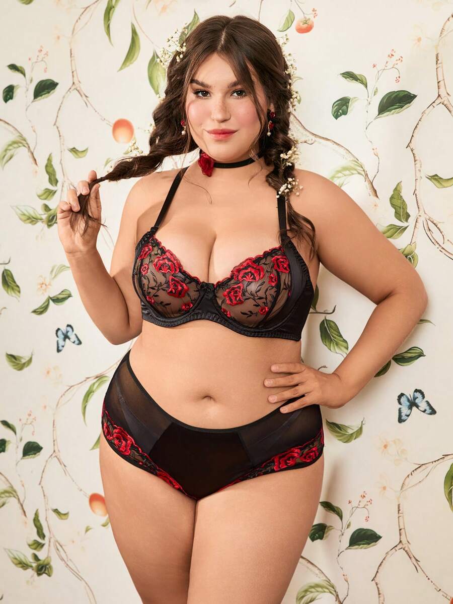Ensemble 2 pièces grande taille patchwork rose : Culottes taille haute et soutien-gorge de lingerie avec armatures et broderie, satin