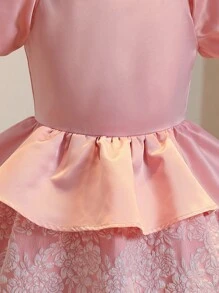 SHEIN Tween Girl 薄纱提花 A 字形连衣裙，鸡心领泡泡袖，褶皱腰身，喇叭裙，适合情人节、婚礼、生日派对的特殊场合连衣裙 - 粉色 - 查看 4