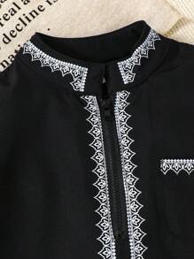 Camisa casual de manga corta y cuello alto blanca para bebé niño, adecuada para uso diario, juegos al aire libre, escuela, vacaciones, deportes y fiestas