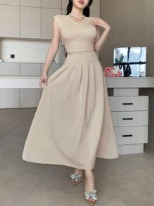 DAZY 2pcs/Set Women Solid Color V-Neck Tank Top And Skirt Set - Apricot - View 8