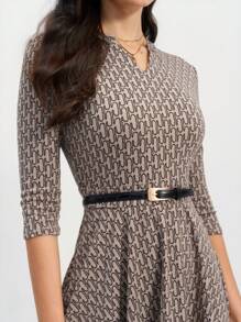 EMERY ROSE 女士春夏 V 领 3/4 袖几何针织嵌花提花优雅通勤连衣裙 - 彩色 - 查看 7