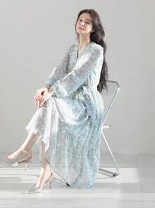 DAZY Damen V-Ausschnitt Ditsy Blumen Kordelzug Midi-Kleid, Herbstkleid Abendkleid