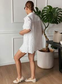 Serisse 2 件女式纯色前扣短袖上衣和短裤套装，短袖翻领全上衣和短裤两件套，纯白色纹理面料，优雅度假，适合日常穿着，春夏季 - 白色 - 查看 2