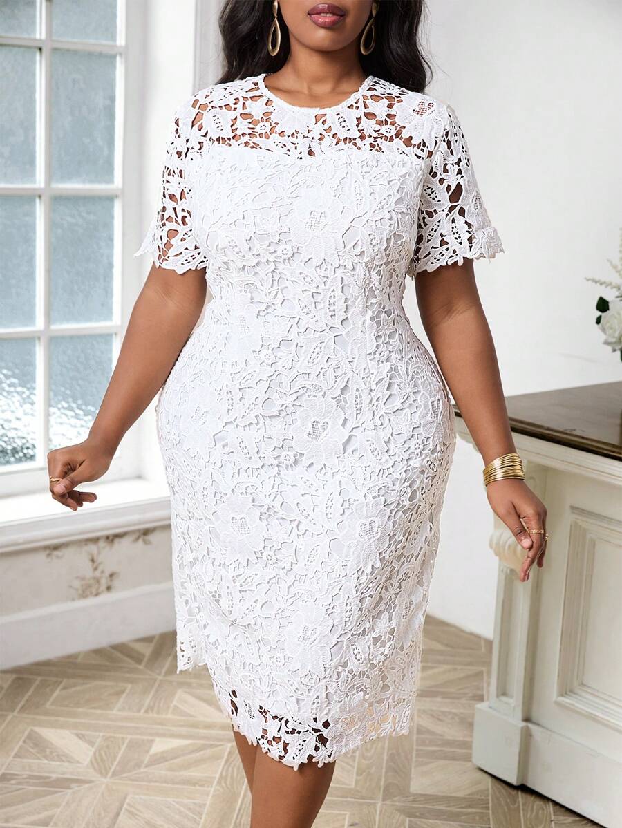 SHEIN Lady Đầm ren bó sát thanh lịch cho kỳ nghỉ hè cỡ lớn dành cho nữ
