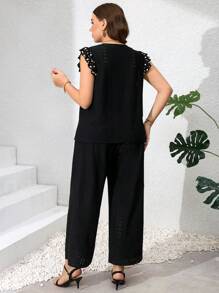 SHEIN Clasi 2pcs/Set Plus Size Women Solid Color Faux Pearl Decor Cap Sleeve Top And Pants Set - Black - View 3