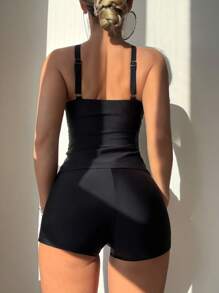 SHEIN Swim Bộ đồ bơi Tankini trang trí bằng kim loại rỗng màu đen 2 món, áo crop top và quần short phong cách Boyshort, lễ hội nghỉ xuân Boho - màu đen - Xem 2