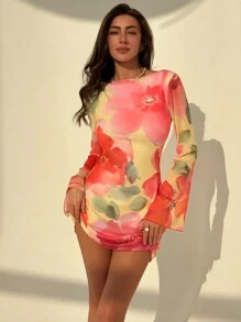 Aloruh 花卉印花网眼露背长袖迷你连衣裙，夏季度假约会装 - 彩色 - 查看 1