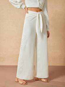 Oxana Quần ống rộng màu trắng dệt kim thắt lưng thêu ren xoắn thắt nút cho lễ hội Brunch dành cho nữ - trắng - Xem 7