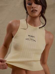MUSERA Top acanalado de cuello redondo ajustado con bordado de texto, estilo casual y lindo de la Y2K de los 90, color amarillo mantequilla, ideal para , verano y vacaciones - Amarillo - Ver 3
