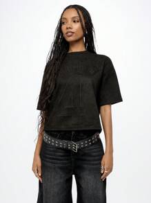 SUMWON WOMEN Varsity Letter Number Four Embossed Crop Top Short Sleeve Graphic Print T-Shirt Weekend Casual Fall Athleisure