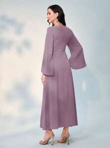 Modelyn Damen Kleid mit V-Ausschnitt, Schlitzärmeln und Strass-Verzierung im Arabischen Stil