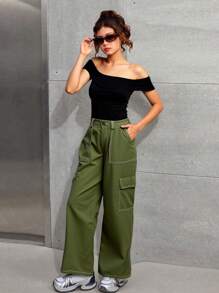 SHEIN Teen Girls 2pcs Set: Off Shoulder Simple Fitted T-Shirt & Olive Green Loose Cargo Pants, Outfit - Army Green - View 1