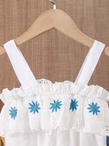 SHEIN Set de 2 piezas para niñas con top con volantes y shorts vaqueros azul desgastado - Azul - Ver 5