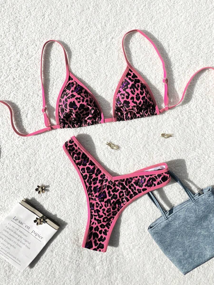 Swim Vcay 2025春假印花随机露背豹纹性感露脐上衣和侧系带比基尼泳裤 - 玫紅色 - 查看 1