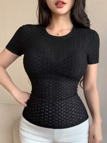 DAZY 纯色修身圆领 T 恤，简约休闲风格，适合日常穿着