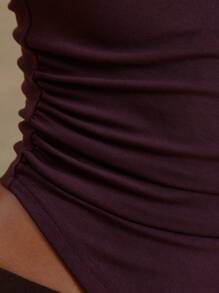 MUSERA 露肩高领褶皱侧边弧形下摆修身上衣，性感迷人，适合伊比沙岛音乐节、假日外出、夜店等场合，秋冬春夏皆宜。 - 紫色 - 查看 7