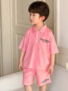 SHEIN 2 件/套 小男孩舒适休闲日常时尚可爱百搭简约风格日韩风翻领拉链短袖针织粉色上衣Polo衫衬衫短裤套装适合春夏季节日常生活运动校园聚会节日演出摄影返校季