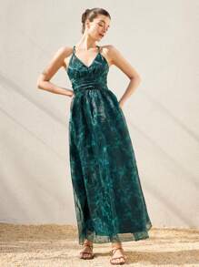 Aveloria Rosie Vestido largo de tirantes con diseño de cintura fruncida en organza estampada