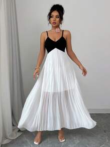 Chiquease Novo vestido plissado com decote em V e alças finas, costas abertas, preto e branco, estilo férias, primavera/verão - Preto e Branco - Ver 3