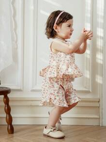 SHEIN Baby Girl Summer Ditsy Floral Ruffle Hem Sleeveless Top And Ruffled Shorts Set, Summer Clothes - Yellow - View 5