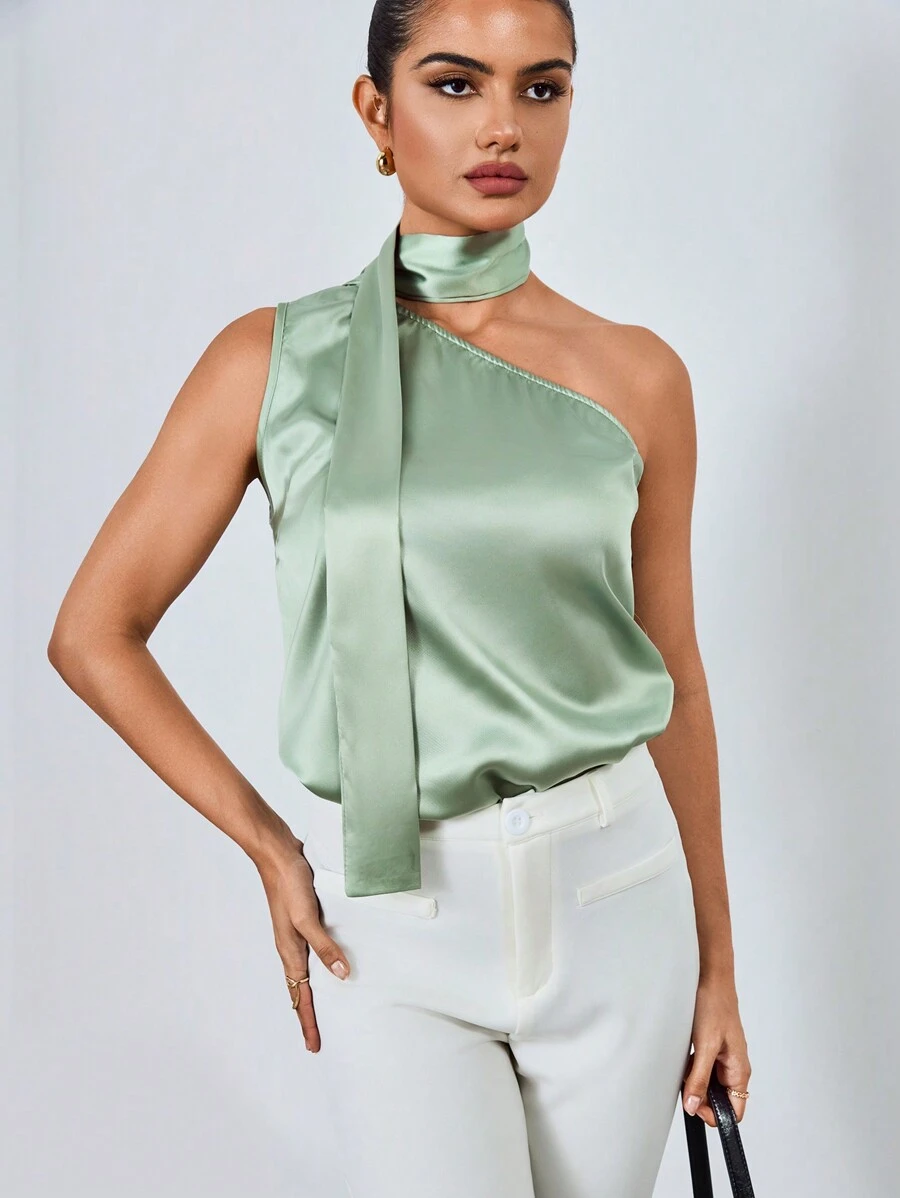 Chiquease New Sexy Solid Asymmetrical Neck Halter Blouse - Green - View 1