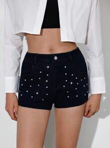 Aveloria Affinna Pantalones cortos asimétricos ultra cortos decorados con remaches de plata de estilo chic callejero romántico punk del milenio