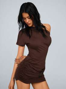 TRNVIE Fashionable Sassy Ruched Asymmetrical Shoulder Mini Dress.Festival Party, Summer Outfits For Women - Coffee Brown - View 3