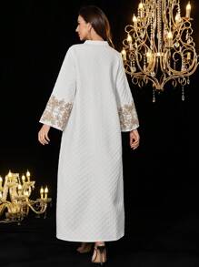 Al Najma 优雅定制花卉蕾丝边女士家居服长袍