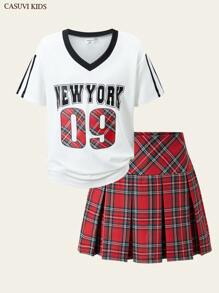 SHEIN Conjunto de 2 piezas de niña preadolescente con blusa de manga corta con cuello en V y estampado a cuadros, y falda con pliegues