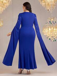 Modelyn Plus Size Square Neck Long Sleeve Slim Fit Elegant Dress