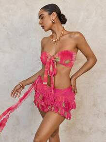 SHEIN Swim Set Bikini Tiga Potong: Atasan Bandeau Motif Tie-Dye, Rok Mini Berumbai, dan Sarung yang Serasi, Pakaian Liburan Sempurna untuk Festival Liburan Pantai Musim Panas - Berwarna merah muda - View 4