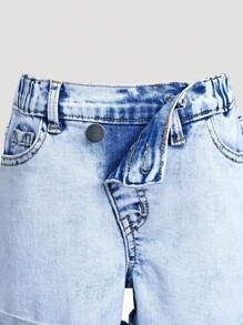 Nuevos shorts vaqueros de verano para niñas con bordado de mariposa, desgastado en la cintura y bolsillos, color azul claro