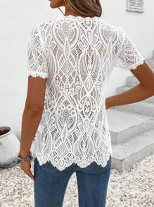 SHEIN LUNE Wakacyjna, swobodna, minimalistyczna, jednokolorowa, koronkowa koszulka z krótkim rękawem