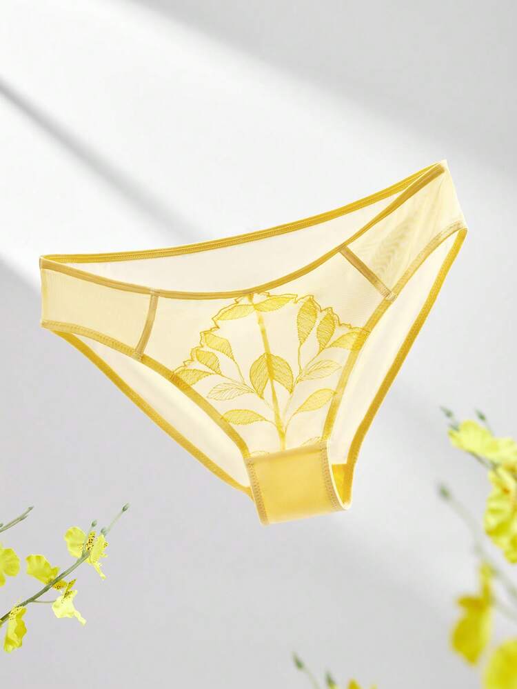 Plus Lace Detail Mid-Rise Briefs
