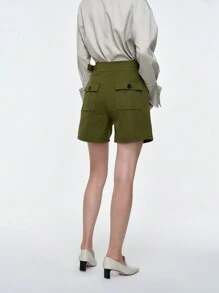 SHEIN Clasi 女式休闲优雅军绿色斜口袋和褶皱直筒短裤 - 軍綠色 - 查看 2