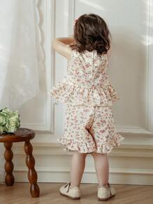 SHEIN Baby Girl Summer Ditsy Floral Ruffle Hem Sleeveless Top And Ruffled Shorts Set, Summer Clothes - Yellow - View 2