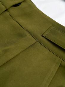 SHEIN Clasi 女式休闲优雅军绿色斜口袋和褶皱直筒短裤 - 軍綠色 - 查看 5