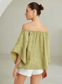 SHEIN Privé Blusa holgada de estilo chino vintage con diseño floral de jacquard, hombros descubiertos y puños de volantes, para el Año Nuevo Chino