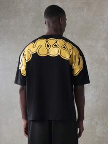 SUMWON Camiseta holgada de uso urbano con diseño de logotipo curvado impreso, mezcla de algodón premium, cuello redondo, uso casual atlético, declaración de moda estilo urbano