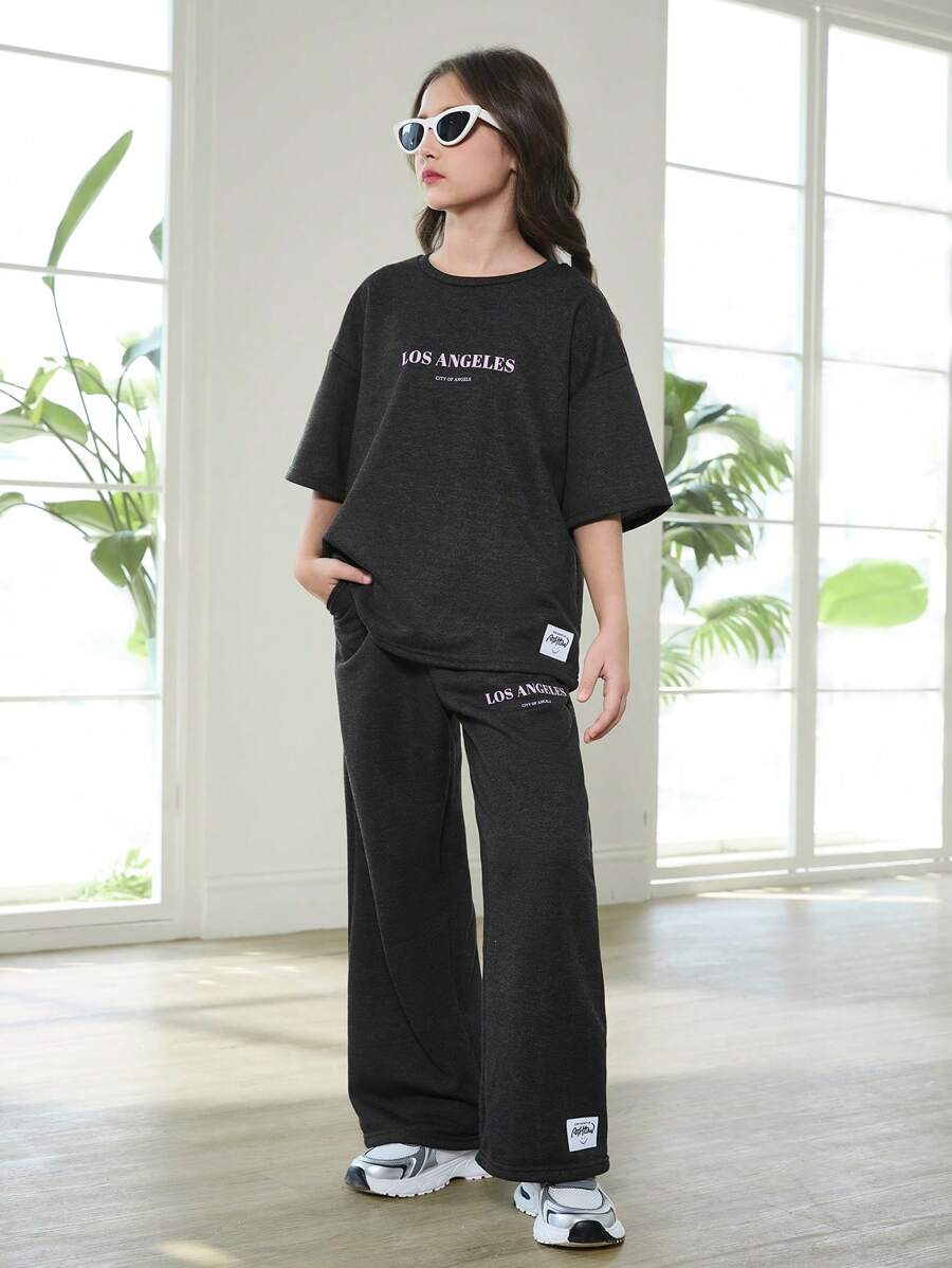 SHEIN Tween 女童休闲简约纯色印花垃圾摇滚音乐节宽松插肩针织圆领运动衫和印花运动裤套装，2 件套服装，宽松版型，春秋