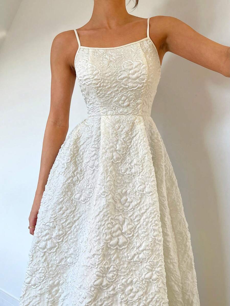 Chiquease 女式杏色细肩带公主线高腰喇叭形长裙，带纹理花卉图案