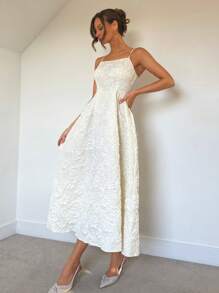 Chiquease 女式杏色细肩带公主线高腰喇叭形长裙，带纹理花卉图案