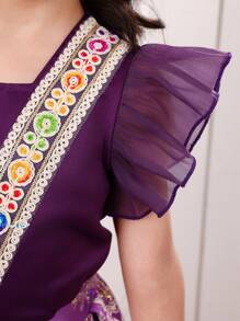 SHEIN Young Girls 2 Pieces Set:Purple Patchwork Organza Cap Sleeve Crop Top,V-Neck Embroidered Waist Tie & Loose Brocade A-Line Skirt - Purple - View 5