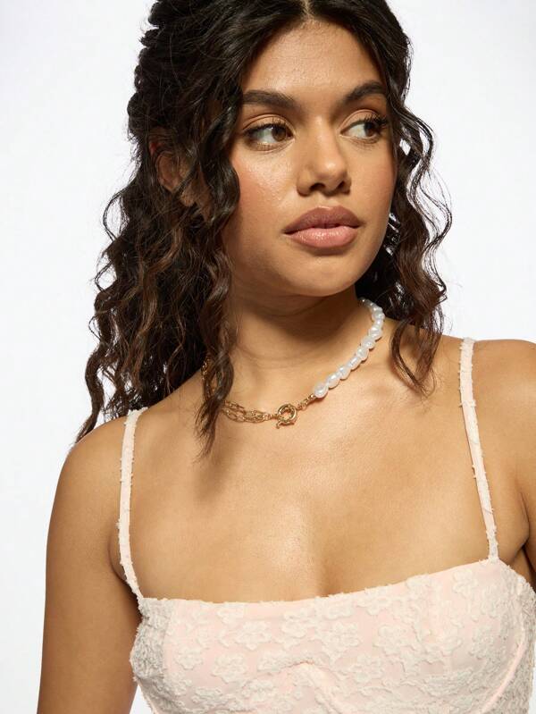 MISSGUIDED Pearl And Metal Pendant Chain Necklace Set