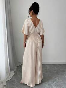 Bộ đồ liền thân xếp ly tay cánh dơi cổ chữ V sâu màu trơn thanh lịch dành cho nữ - Màu be - Xem 2