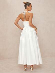 Lumalex 女式低胸挂脖缎面拼布褶皱腰超长 A 字形连衣裙 - 白色 - 查看 2