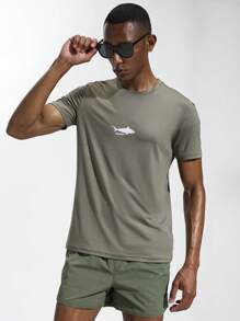 Manfinity Homme Camiseta de manga corta de surf con estampado simple de tiburón para hombre