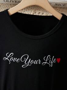Teen Girl's Casual Letter Print Short Sleeve T-Shirt And Red Pleated A-Line Maxi Skirt 2 Pieces Outfit, Suitable For Outings And Gatherings In Spring/Summer